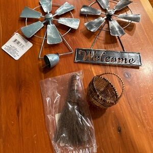 Lot of 4 decor craft NEW